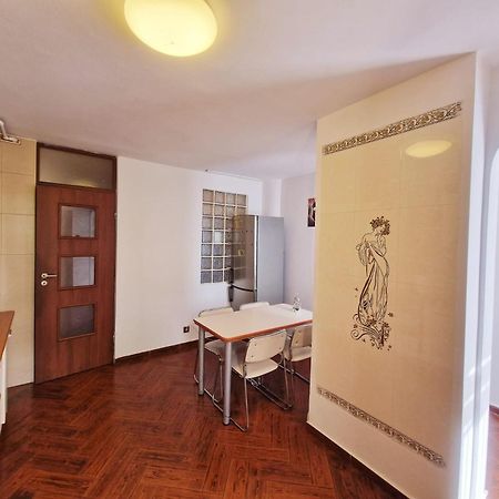 בראשוב Stephanie Apartment-Centru Civic מראה חיצוני תמונה