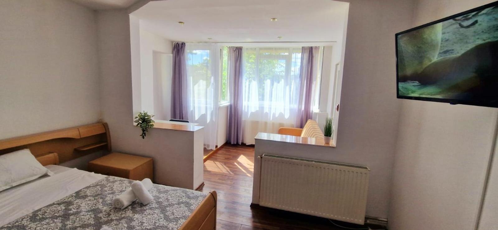 בראשוב Stephanie Apartment-Centru Civic מראה חיצוני תמונה