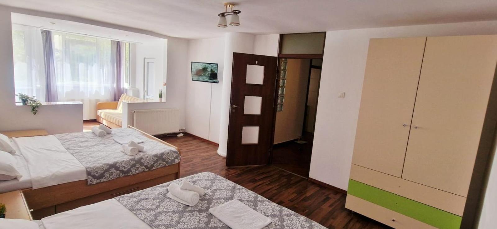 בראשוב Stephanie Apartment-Centru Civic מראה חיצוני תמונה