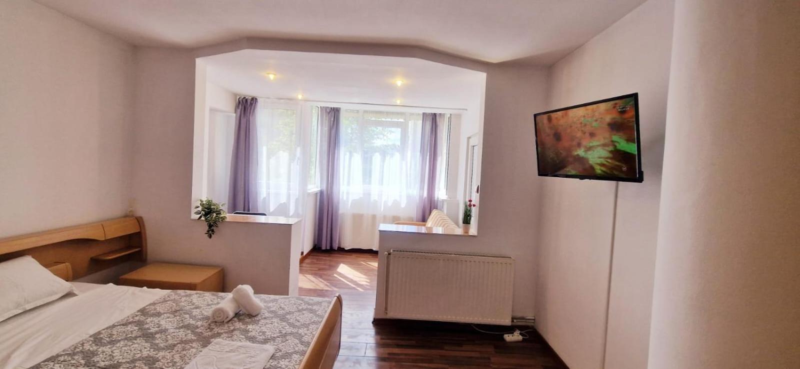 בראשוב Stephanie Apartment-Centru Civic מראה חיצוני תמונה