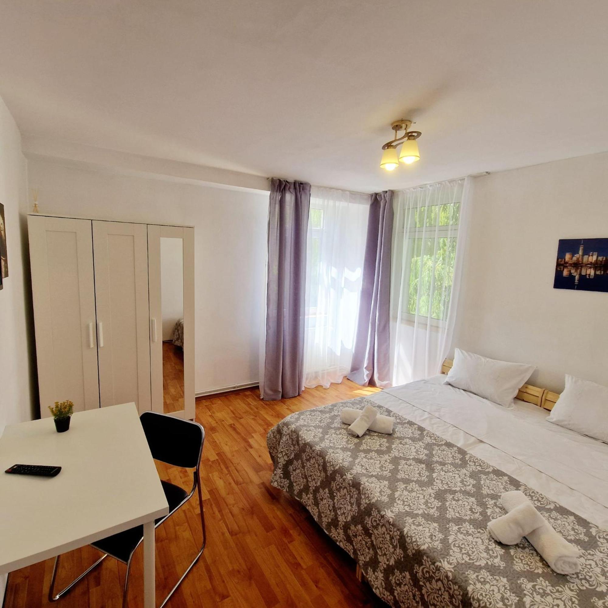 בראשוב Stephanie Apartment-Centru Civic מראה חיצוני תמונה