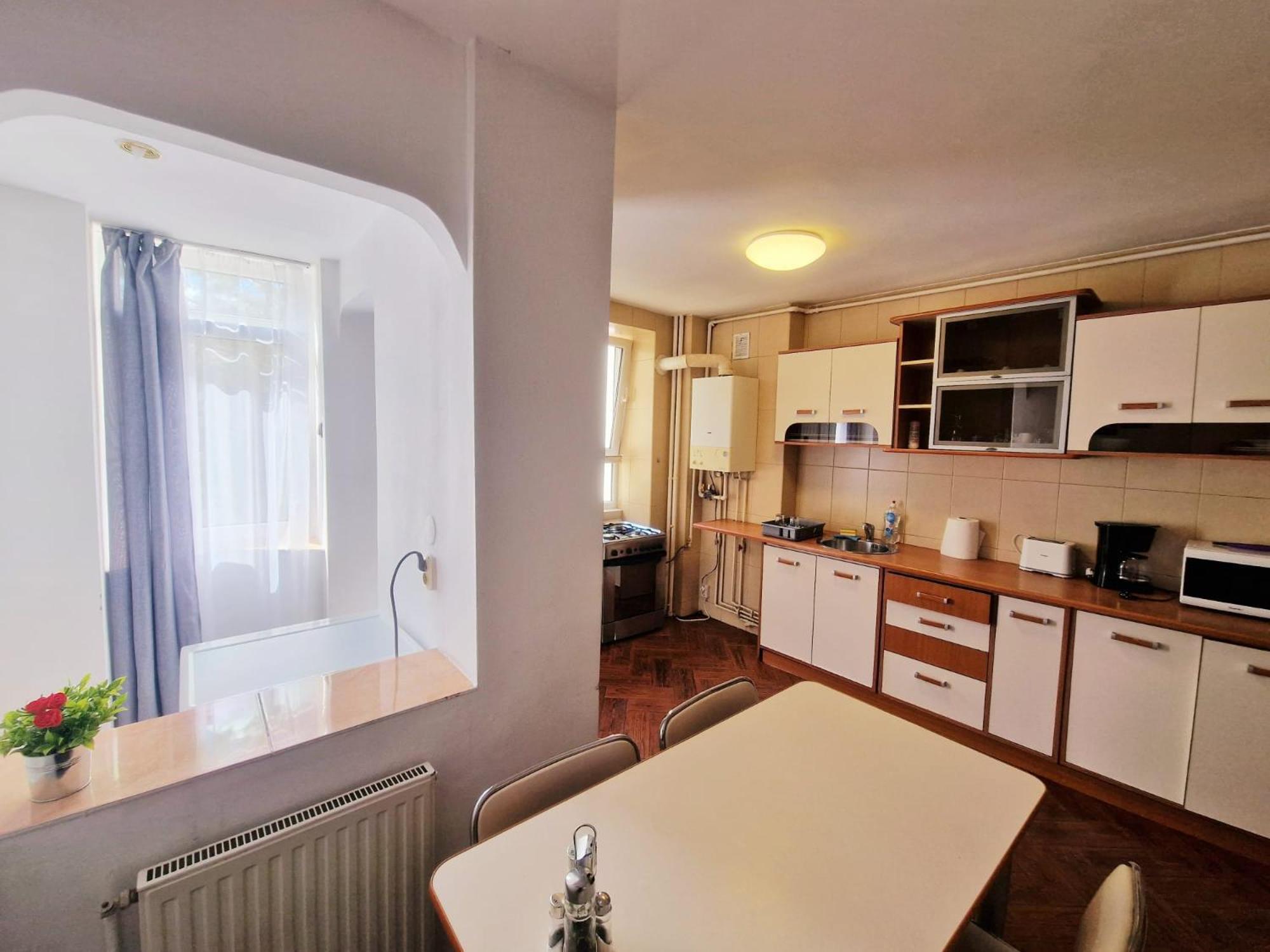 בראשוב Stephanie Apartment-Centru Civic מראה חיצוני תמונה