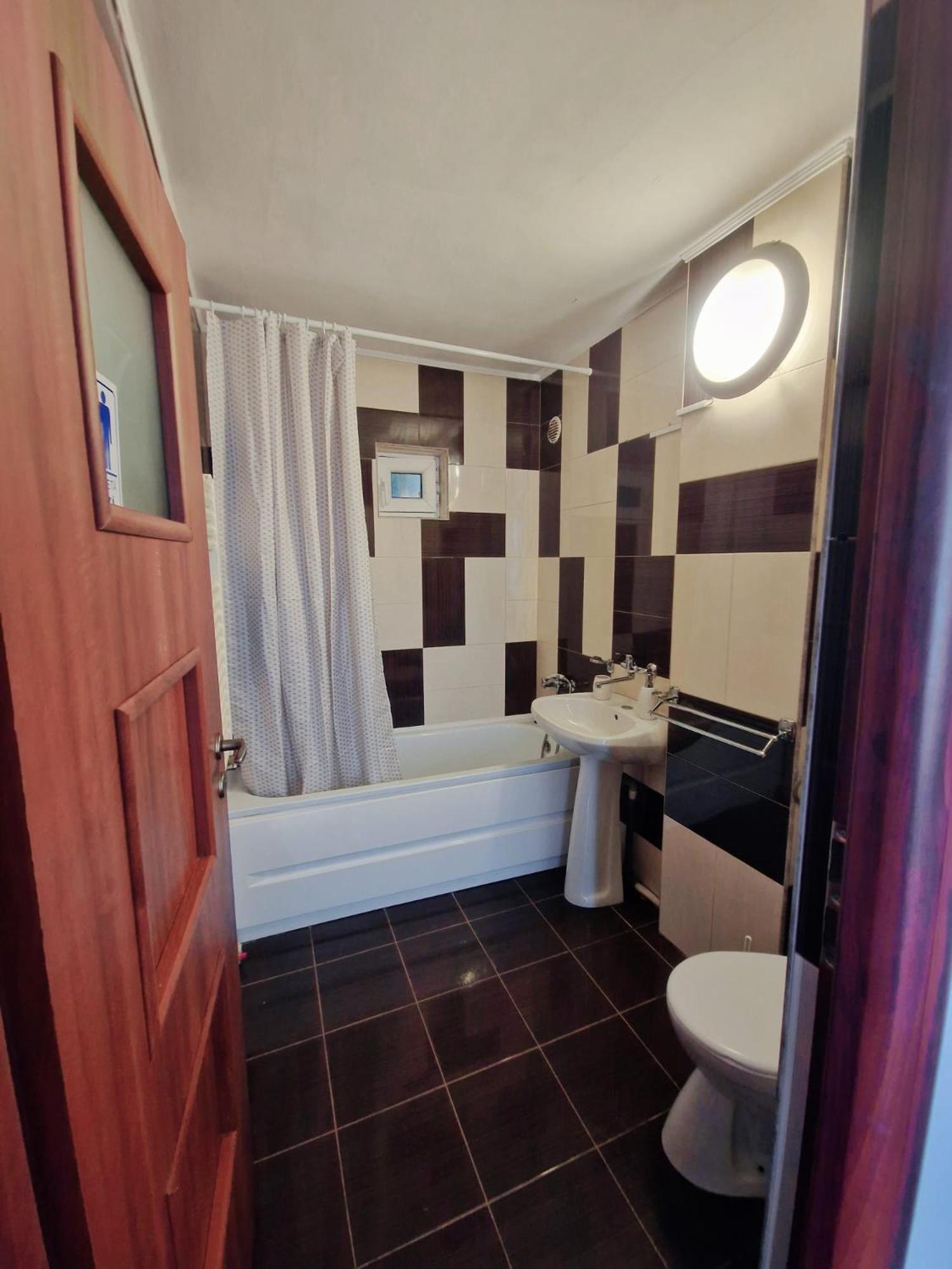 בראשוב Stephanie Apartment-Centru Civic מראה חיצוני תמונה